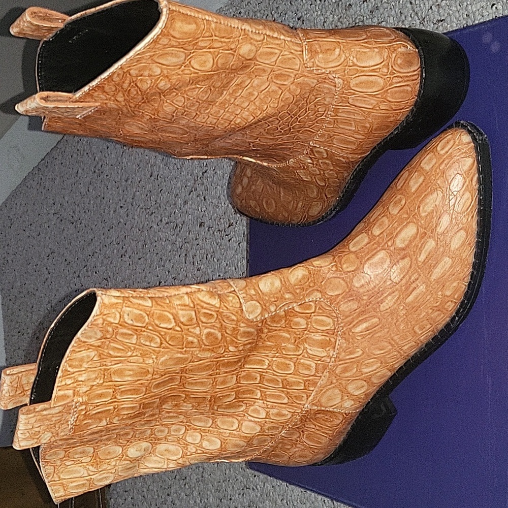 NEW Giuseppe Zanotti ORANGE Cowboy Ankle Boots CROCODILE LEATHER Size 8 EUR 38